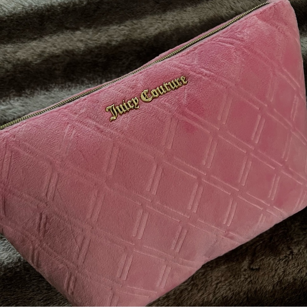 Juicy Couture Big Makeup Pouch 💗